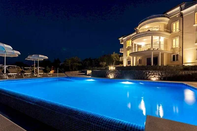 Ferienwohnung mit Pool, Klimaanlage und