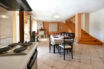 Villa mit Pool und Klimaanlage