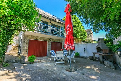 Ferienhaus mit Pool und Klimaanlage