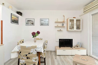 Ferienwohnung mit Pool und Klimaanlage