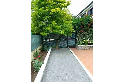 Ferienwohnung mit Terrasse und Grill