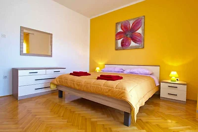 Ferienwohnung mit Terrasse und Klimaanlage