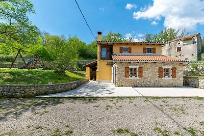 Ferienhaus mit Pool und Klimaanlage