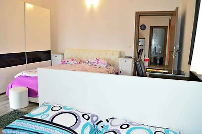 Einfache Apartment für vier Gäste, in der Näh