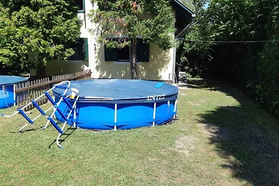 Ferienhaus mit 2 Terrassen und Pool in der Nä