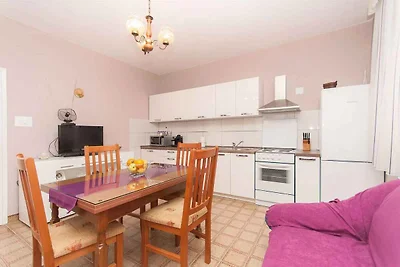 Ferienwohnung mit Terrasse und Klimaanlage