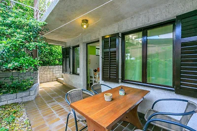 Ferienwohnung mit Terrasse und Klimaanlage