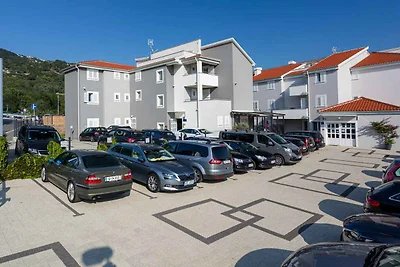 Ferienwohnung mit einen Balkon und Meerblick