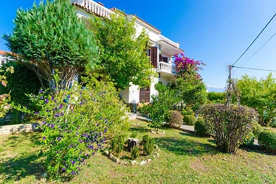 Ferienwohnung mit Balkon und Grill