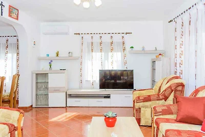 Ferienwohnung mit Terrasse und Klimaanlage