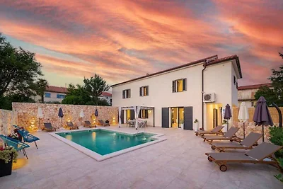 Villa mit Aussenpool in ruhiger Lage auf Krk