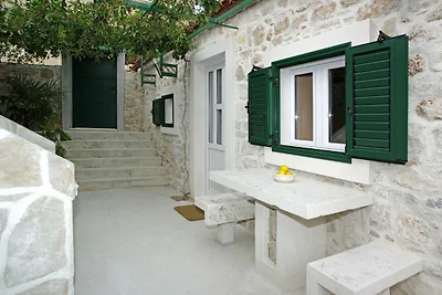 Ferienhaus auf einer Insel am Wasser