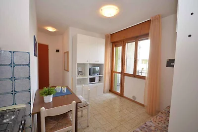Studio mit Klimaanlage und Balkon