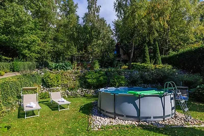 Ferienhaus mit Whirlpool und Garten