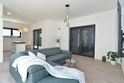 Villa mit Swimmingpool und Sauna