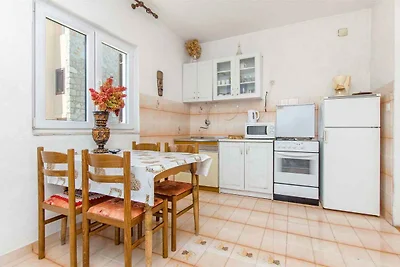 Ferienwohnung mit Klimaanlage und Balkon