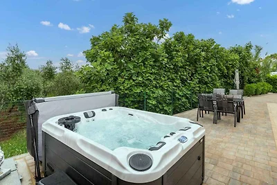 Villa mit Klimaanlage und Pool
