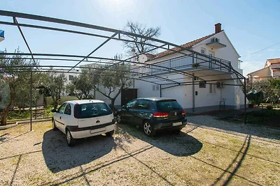 Ferienwohnung mit Balkon und Grill