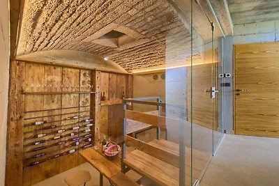 Villa mit Pool, Whirlpool und Sauna