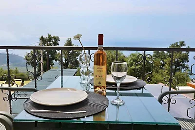 Ferienwohnung mit Balkon und Klimaanlage