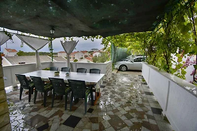 Ferienwohnung mit Terrasse in Meernähe