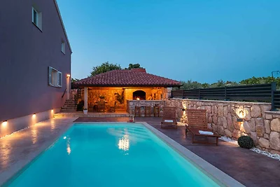 Ferienhaus mit Klimaanlage und Aussenpool