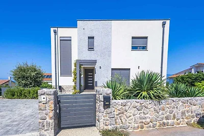 Ferienwohnung mit Pool und Klimaanlage