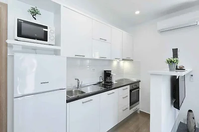 Ferienwohnung mit Swimmingpool und Terrasse z