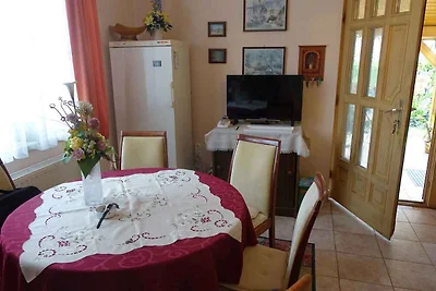 Ferienhaus mit Garten und Terrasse in