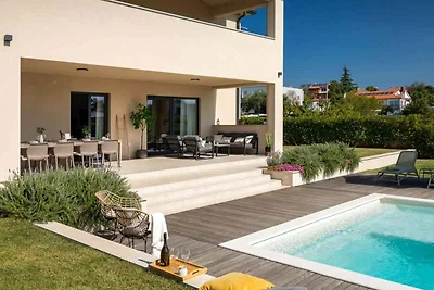 Villa mit Klimaanlage und Pool