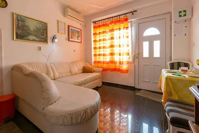 Ferienwohnung mit Terrasse und Klimaanlage