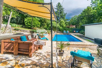 Ferienhaus mit privatem beheiztem Pool