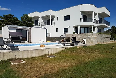 Ferienhaus mit 10 Schlafzimmern, Meerblick un