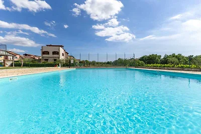 Ferienwohnung mit Aussenpool und Tennisplatz