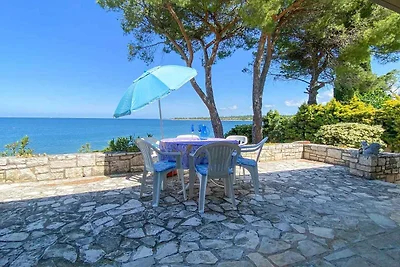 Villa an der Küste direkt am Strand gelegen m