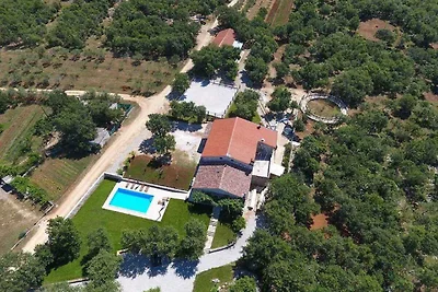 Ferienwohnung mit Klimaanlage und Pool