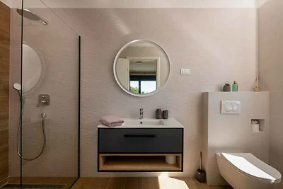 Luxusvilla mit Pool und Strandnähe im ruhigen