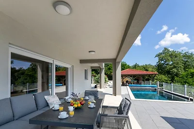 Villa Villa Petra (699084,235)