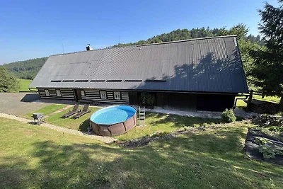 Ferienhaus mit Schwimmbad in einem Semi-Selit