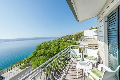 Ferienwohnung mit gemeinsamer Terrasse direkt