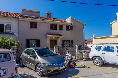 Ferienwohnung mit Garten und Klimaanlage