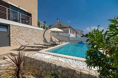 Ferienhaus mit Swimmingpool komplett