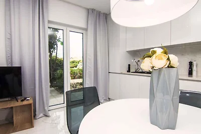 Ferienwohnung mit Pool und Klima