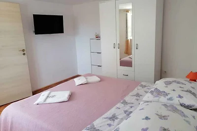 apartman za odmor Obiteljski odmor Vrboska
