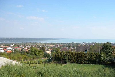 Ferienhaus mit Pool und Ausblick zum Balaton 