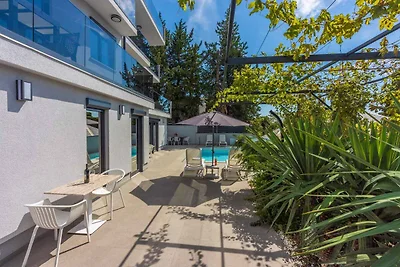 Ferienwohnung mit Pool und gemeinsamer