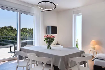 Ferienwohnung mit Terrasse und Klimaanlage