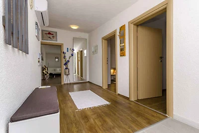 Ferienwohnung mit Klimaanlage und Grill