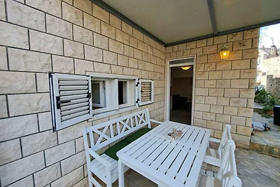 Ferienwohnung mit Klimaanlage und Terrasse