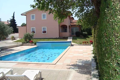 Ferienwohnung mit privatem Swimmingpool